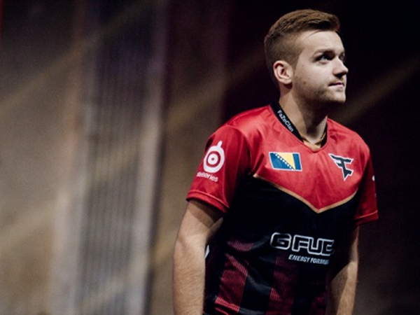 离谱，LEC的MAD全年没有赢得任何一个Bo5都能进S赛