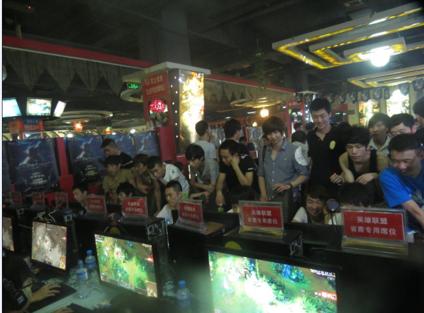 OMG官宣：队内AD选手离队，上调二队中单Linfeng